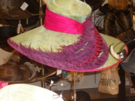 how to choose a hat image