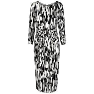 dressing over 50 image